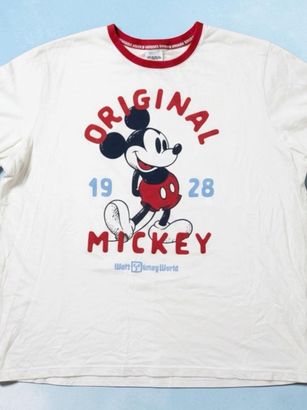 Disney Cream coloured Tee with Red Trim and Classic Mickey Graphic. Mens XXL
